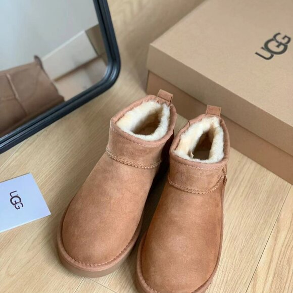 UGG Classic Ultra Mini Boots in Brown - Picture 4 of 6